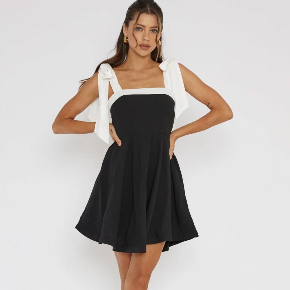 KLESIS Classy Chic Linen Blend Bow Tie Shoulder Black & Cream A-Line Mini Dress - Picture 2 of 9